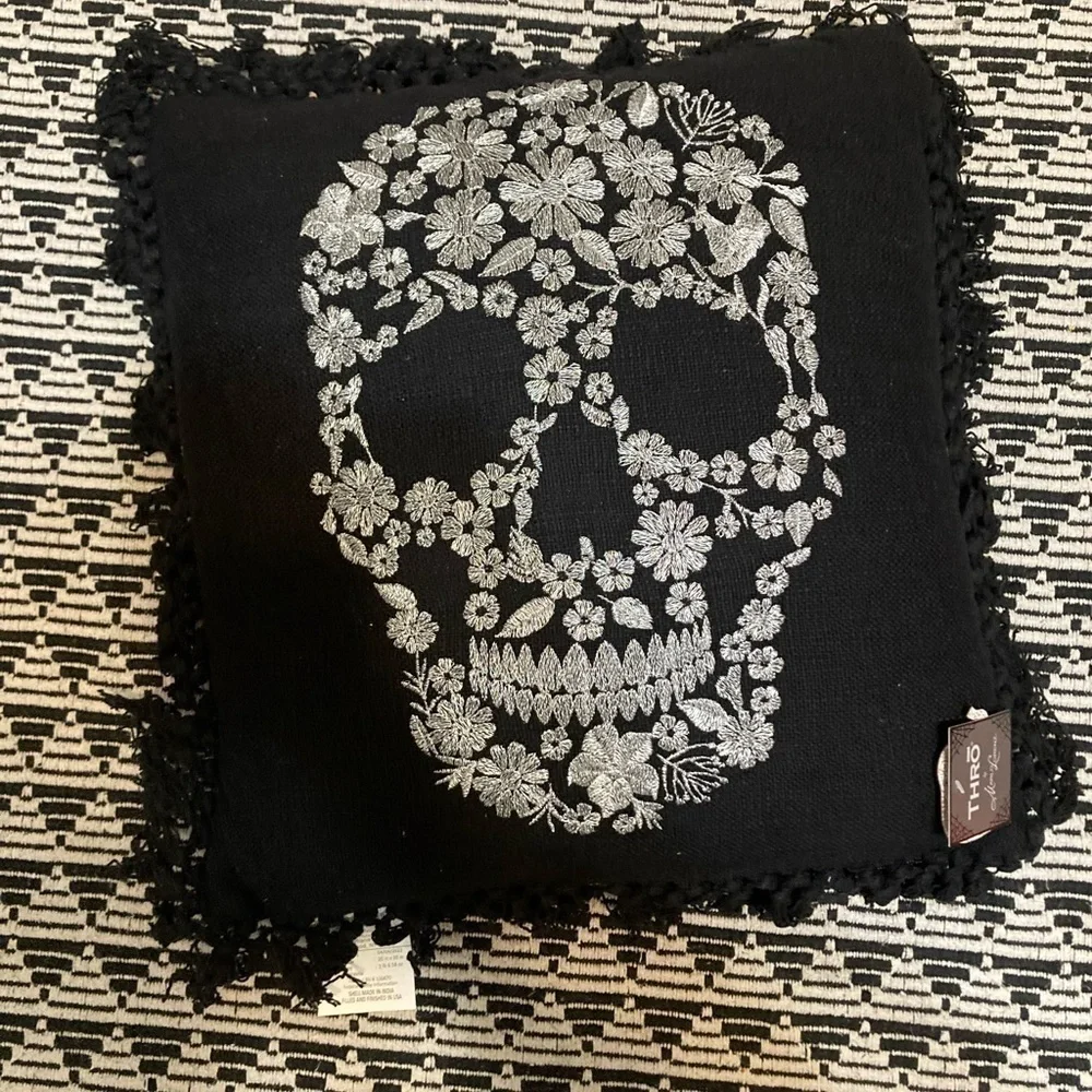 Thro Marlo Lorenz 20x20 Metallic Embroidered Floral Skull Pillow gothic …